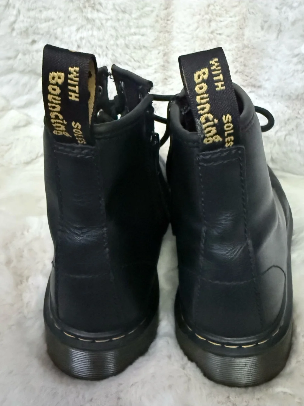Sz 4 or 5 Junior Big Girl Dr. Martens 1460 Boots